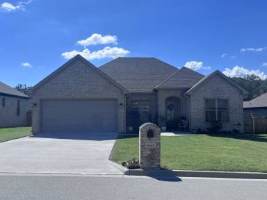 Main picture of 9849 Oak Forest Ln