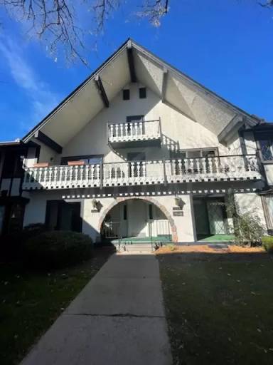Main picture of 42160 Woodward Ave