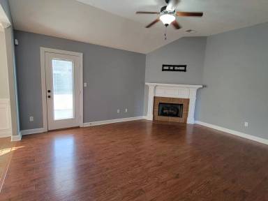 Main picture of 10 Birch Hollow Ln