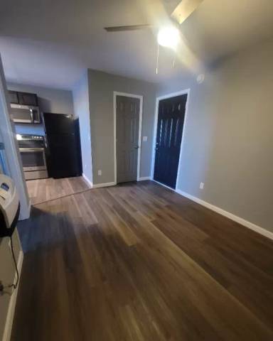 Main picture of 409 N Sterling Ave
