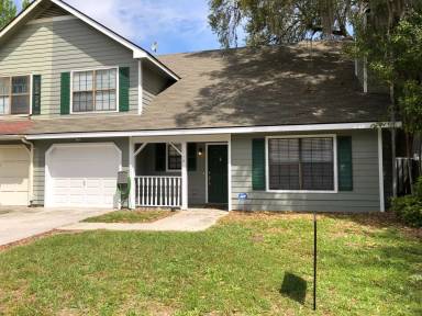 Main picture of 118 Holland Park Cir
