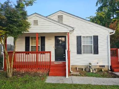 Main picture of 2604 Radford Rd NE