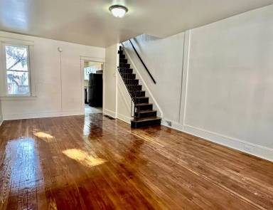 Main picture of 704 E End Ave