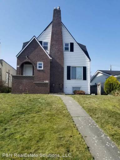 Main picture of 820 Hoyt Ave