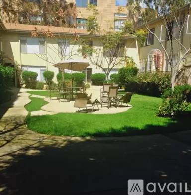 Main picture of Palm Court Apartments
