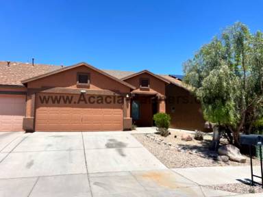 Main picture of 2145 E Calle Gran Desierto