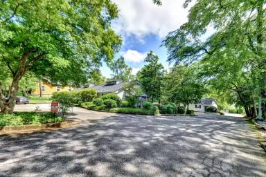 Main picture of 244 Barber St