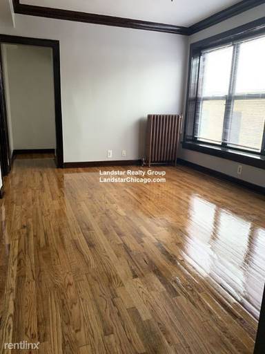 Main picture of 846 W Montrose Ave