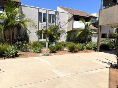 Main picture of 8034 Linda Vista Rd