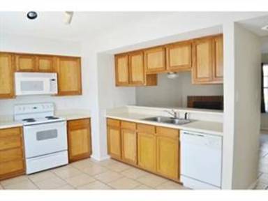 Main picture of 716 W Mulberry St
