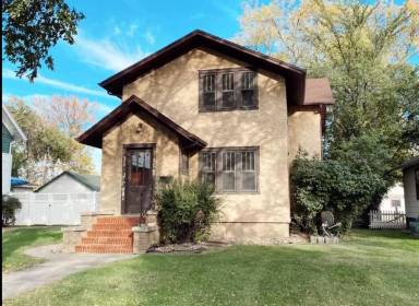 Main picture of 1207 S 1st St