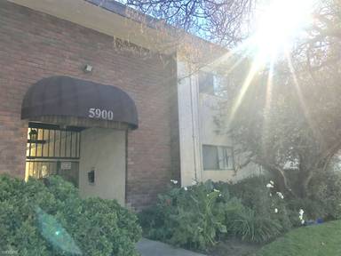Main picture of 5900 Reseda Blvd