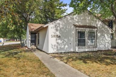 Main picture of 2302 Melrose Dr