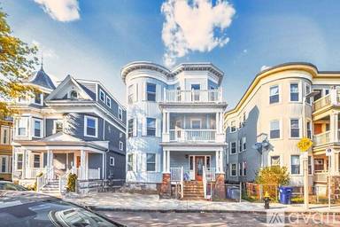 Main picture of 25 Thornley St