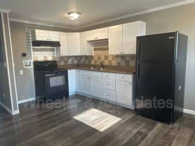 Main picture of 520 E 4400 S