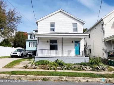 Main picture of 156 Pine St