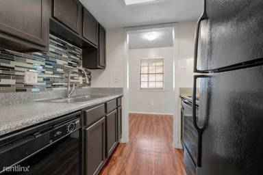 Main picture of 1515 Metrocrest Dr