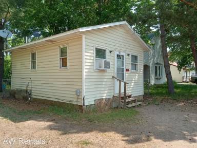 Main picture of 101 1st St NE