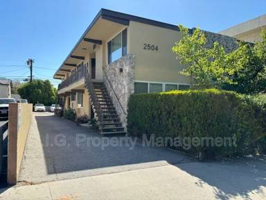 Main picture of 2504 N Naomi St