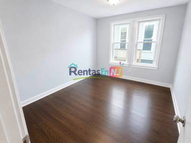 Main picture of 211 Summer Ave