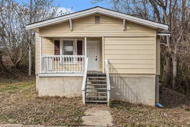 Main picture of 540 1st Ave NE