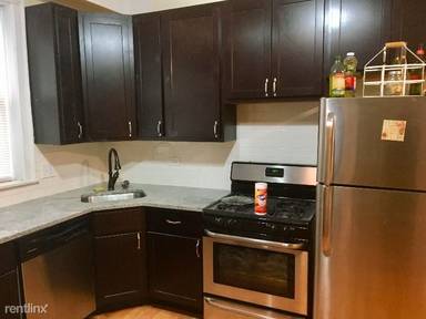 Main picture of 942 N Washtenaw Ave