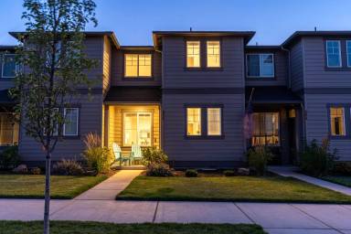Main picture of 2545 NE Purcell Blvd