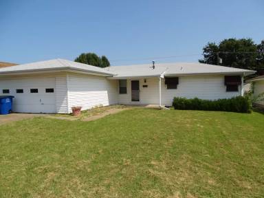 Main picture of 4829 S Lawton Ave