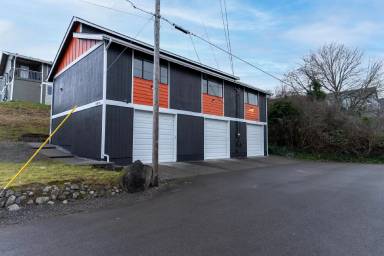 Main picture of 3510 South 40th Street - A