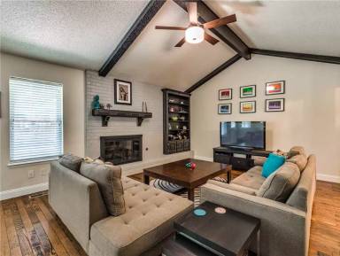 Main picture of 3636 Meadow Ln