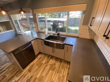 Main picture of 8219 Scarlet Oak Cir