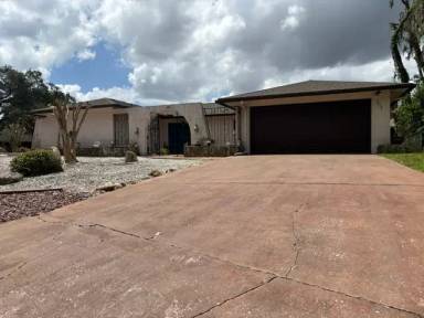 Main picture of 7632 Lake Forest Cir