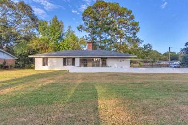Main picture of 895 Greg Dr