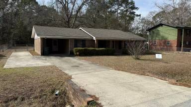 Main picture of 627 McDowell Rd