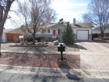 Main picture of 821 Darby St