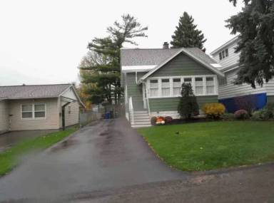 Main picture of 416 Nelson Ave