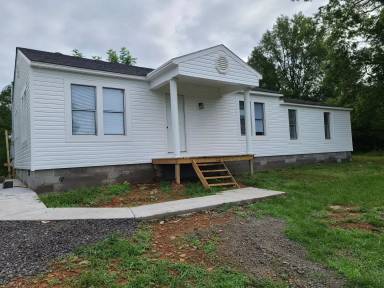 Main picture of 303 SE 4th St