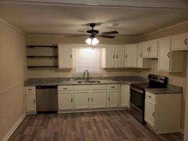 Main picture of 1161 Thunderbird Dr S