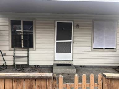 Main picture of 587 NW Buddy Ln