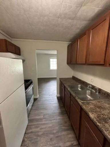 Main picture of 713 N Maplewood Dr