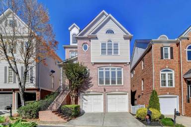 Main picture of 1109 Valley Overlook Dr NE