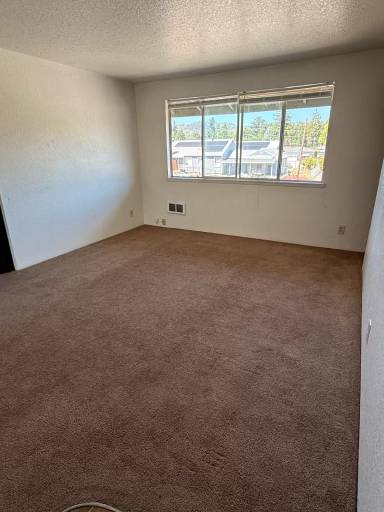 Main picture of 3148 W Harvard Ave
