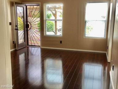 Main picture of 4720 Camino Dos Vidas