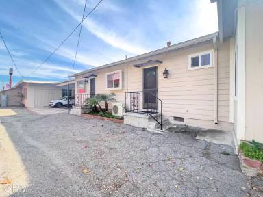 Main picture of 165 S Rosemead Blvd