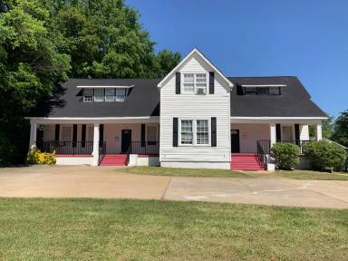 Main picture of 1021 Queen City Ave