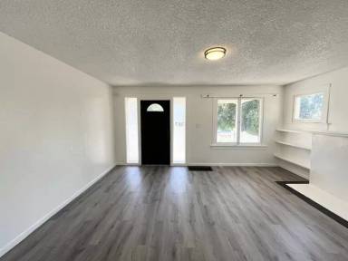 Main picture of 478 E 8th Ave