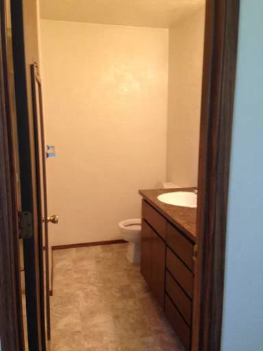Main picture of 855 SW Washington Ave