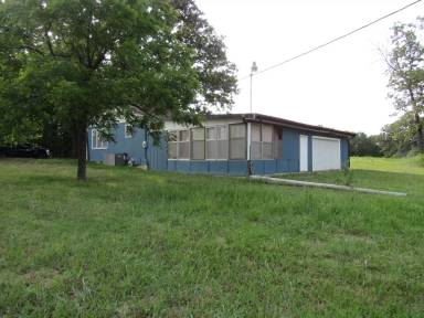 Main picture of 1815 N State Highway 7
