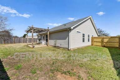 Main picture of 110 Fox Haven Dr