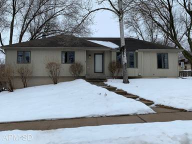 Main picture of 3001 S 10th Ave